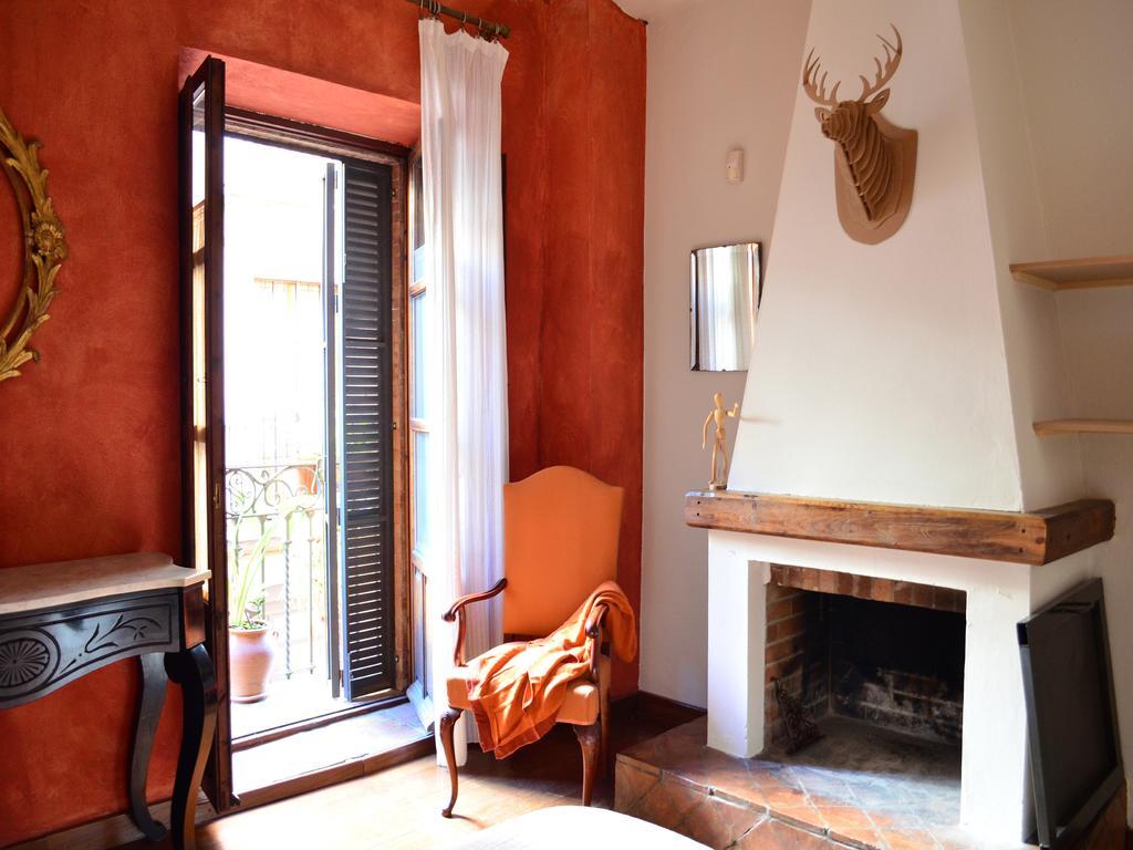 La Casa De Blas Hotel Seville Room photo
